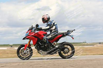 media/Apr-26-2024-TrackDaz (Fri) [[c4b677d280]]/B Group/120pm (Wheelie Bump)/